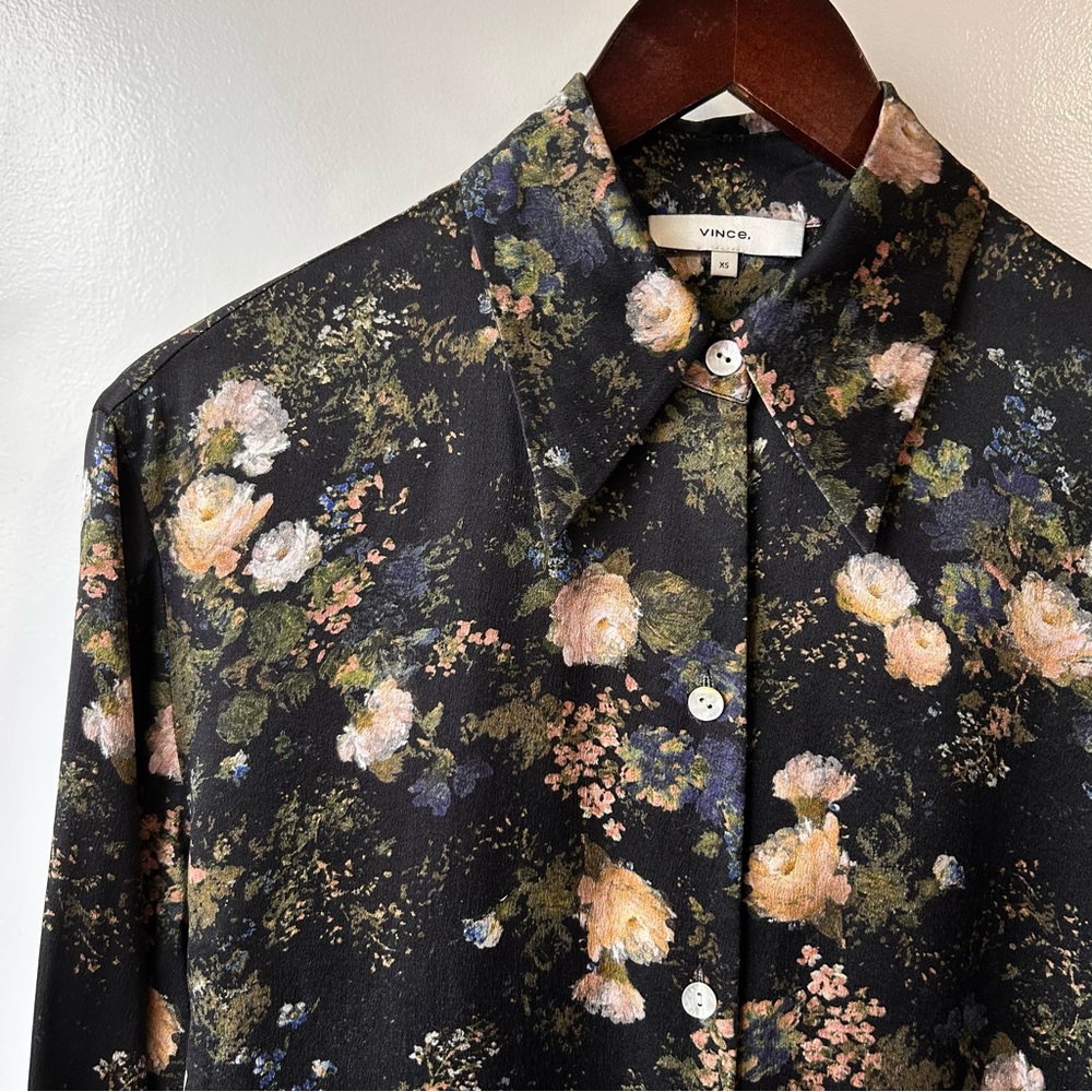 New VINCE 100% Silk Rose Field Blouse - Picture 3 of 11
